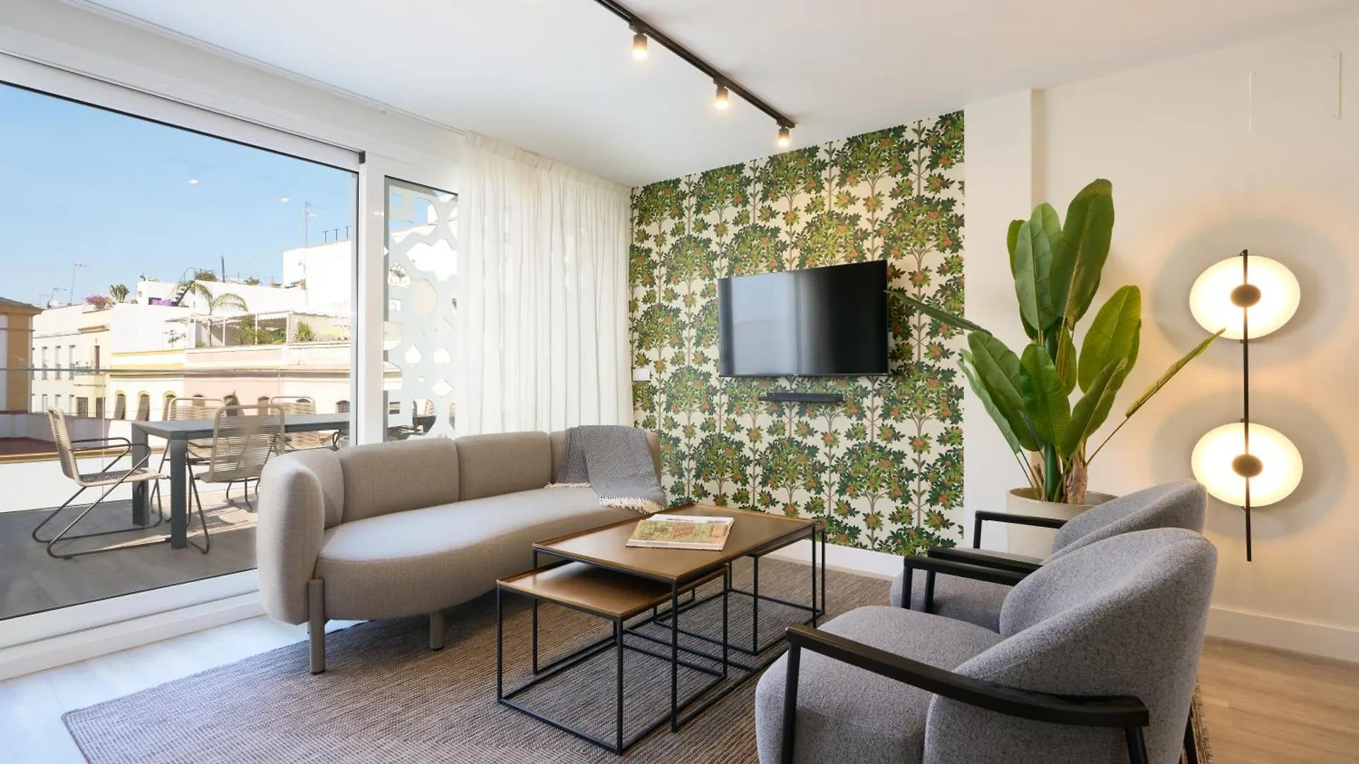 Casa Pizarro, By Homing U contacts