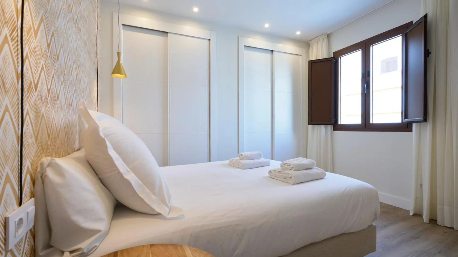 Casa Pizarro, By Homing U Aparthotel Seville 0*,  Spain