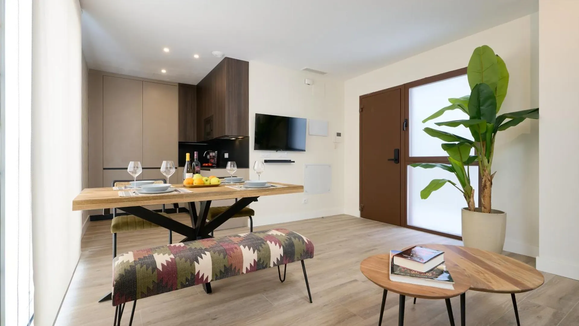 Casa Pizarro, By Homing U Aparthotel Sevilla 0*,