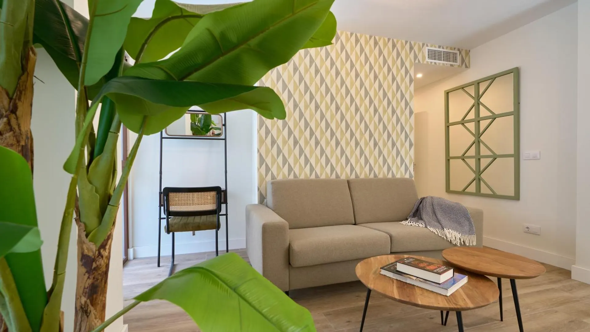 Casa Pizarro, By Homing U Aparthotel Sevilla 0*,