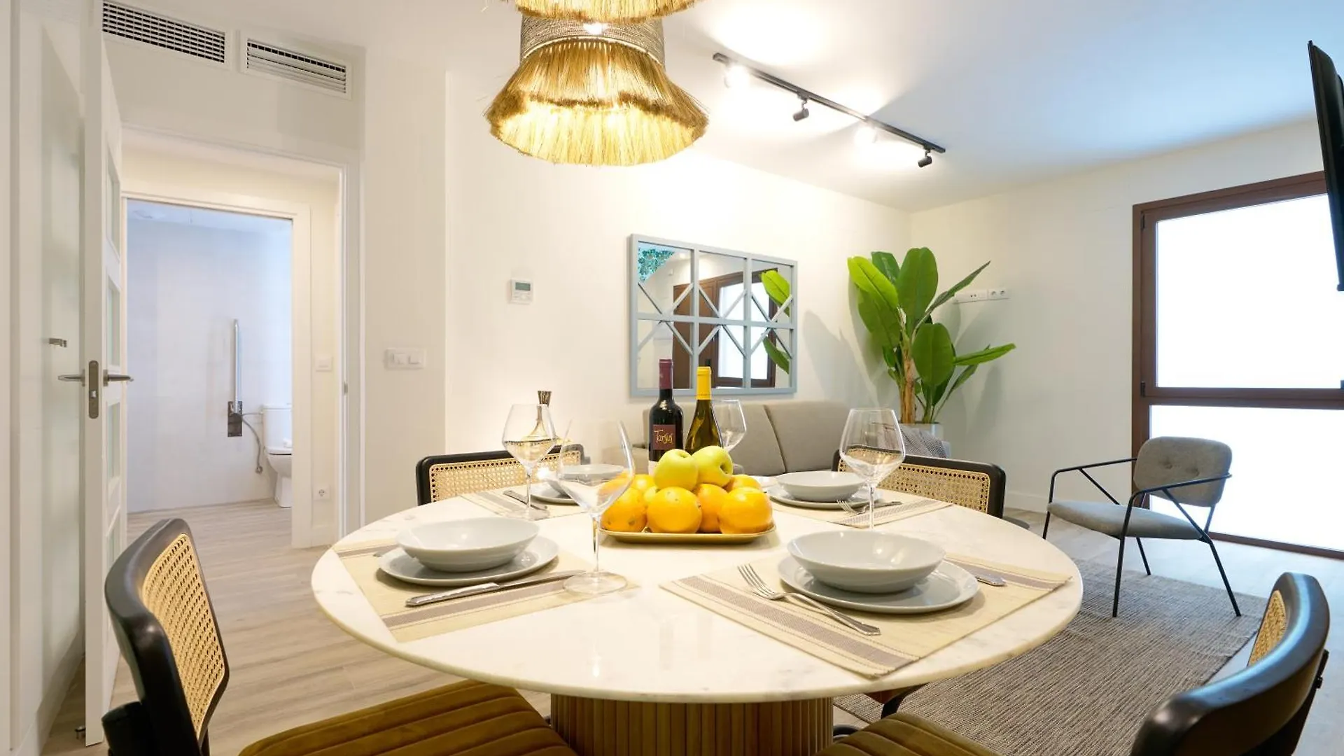 Casa Pizarro, By Homing U Aparthotel Sevilla